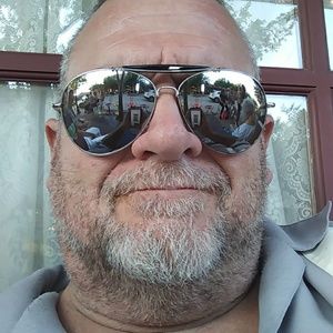 Meet your Posher, Greg